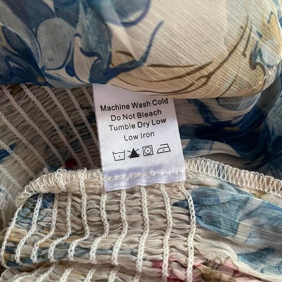 Tuckernuck Lily of the Valley Jennie Blouse Snowberry Floral Size XS NEW - Picture 10 of 10